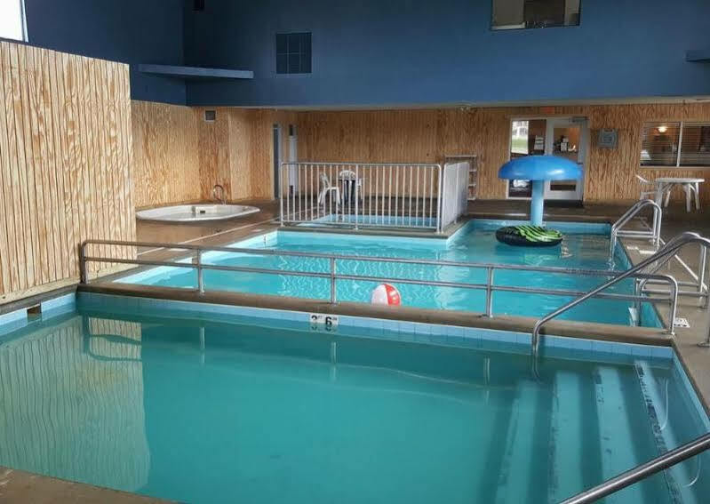 فندق رودواي إن West Fargo المظهر الخارجي الصورة