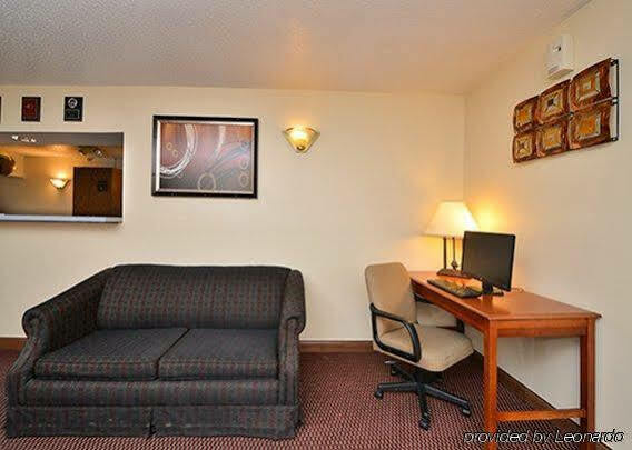 فندق رودواي إن West Fargo المظهر الخارجي الصورة